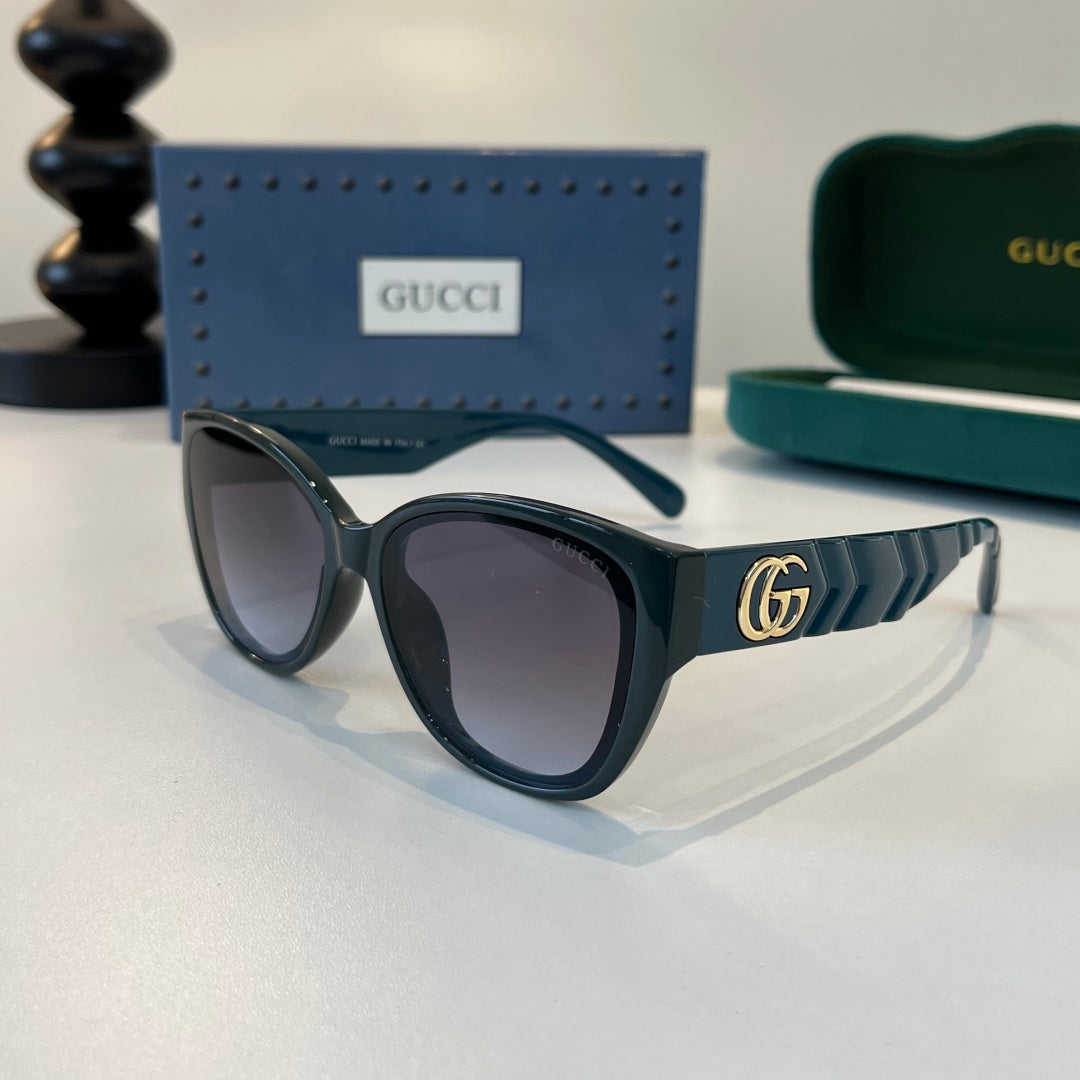Gucci Oversized Black Lens Sunglasses for Women - 357781 - detail image 3