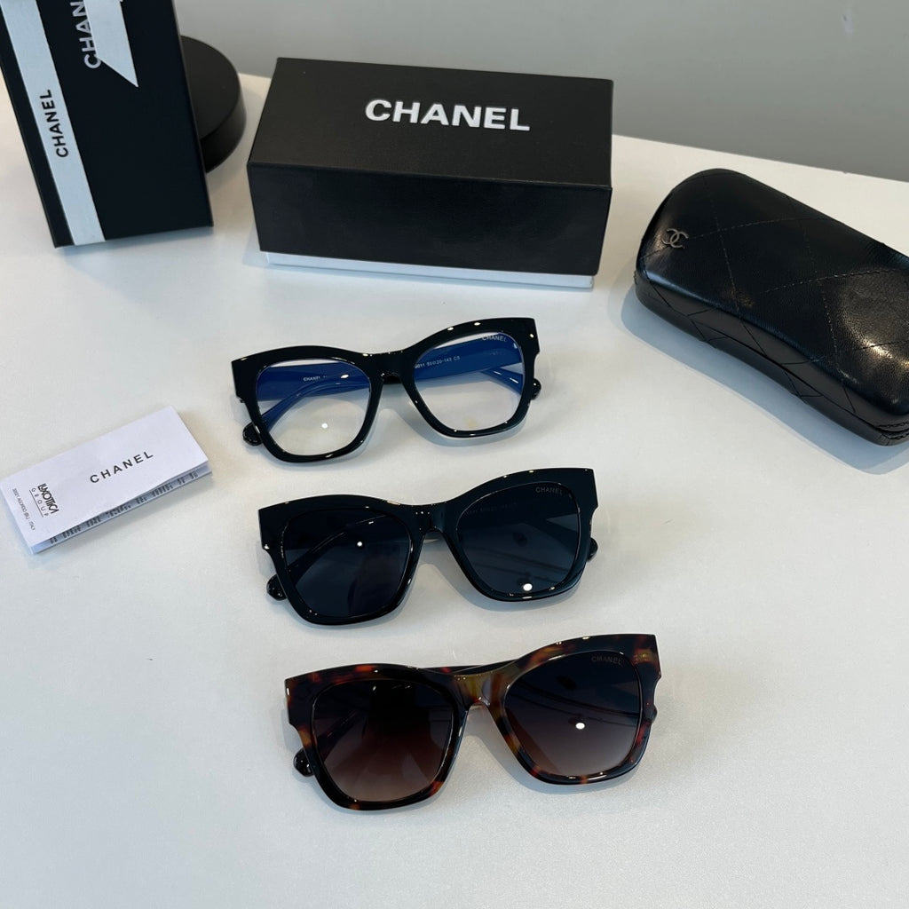 Chanel Oversized Black Lens Sunglasses for Women - 493472 - detail image 12