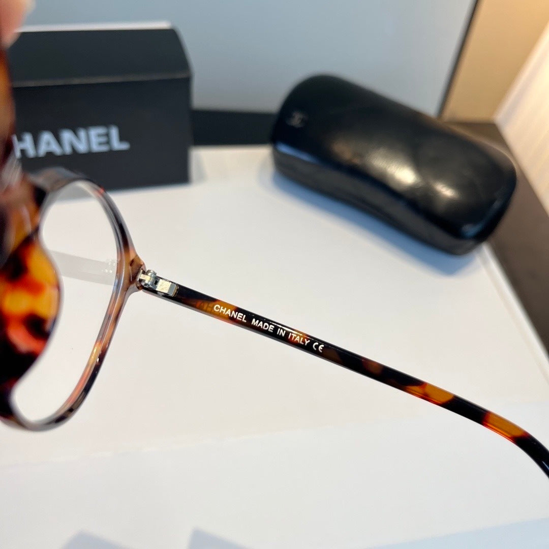 Chanel Oversized Brown Lens Sunglasses for Men & Women - 398626 - detail image 4