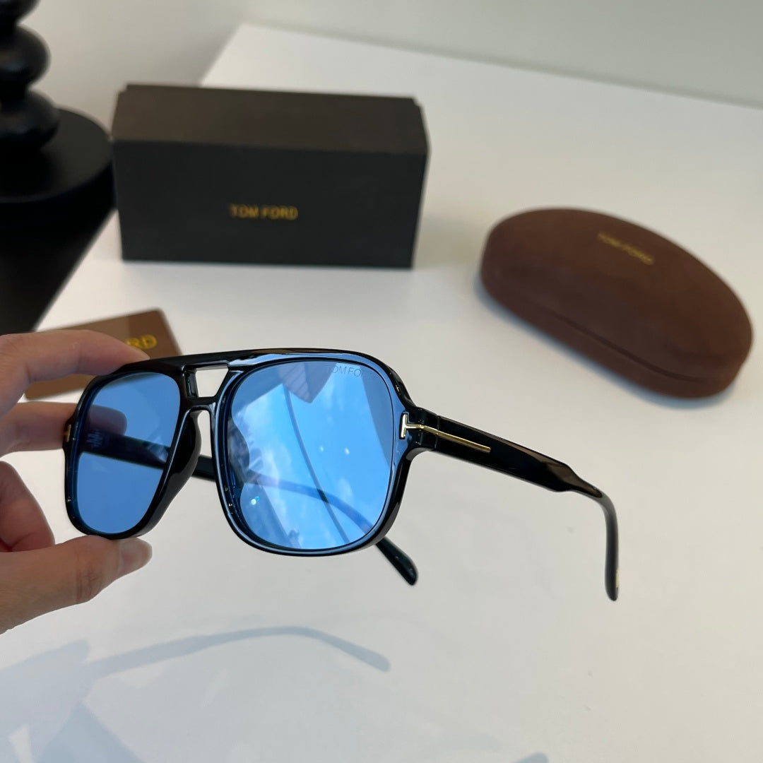 Tom Ford Fashion Blue Lens Sunglasses for Men & Women - 466325 - detail image 4