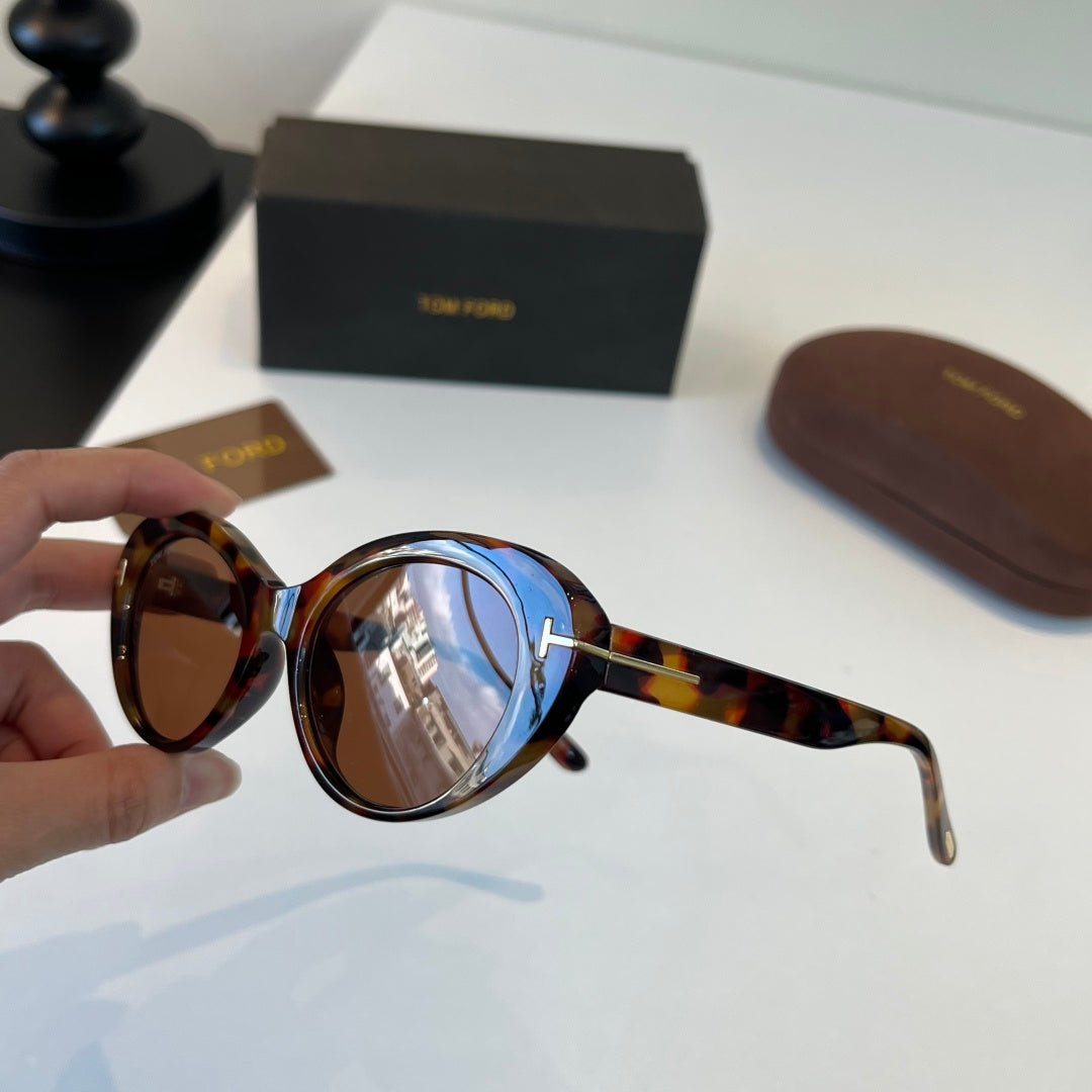 Tom Ford Fashion Black Lens Sunglasses for Men & Women - 466329 - detail image 4
