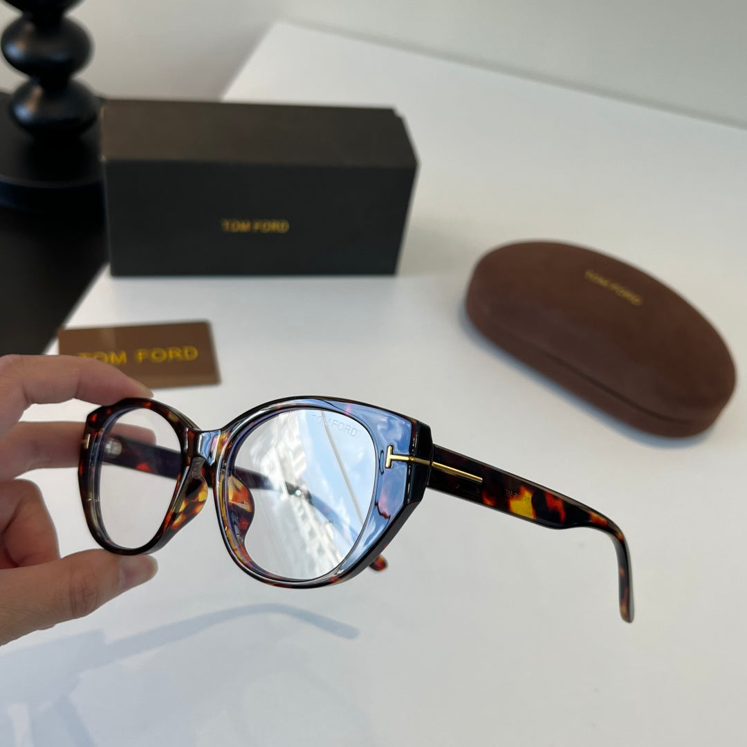 Tom Ford Fashion Silver Lens Sunglasses for Men & Women - 383100 - detail image 4