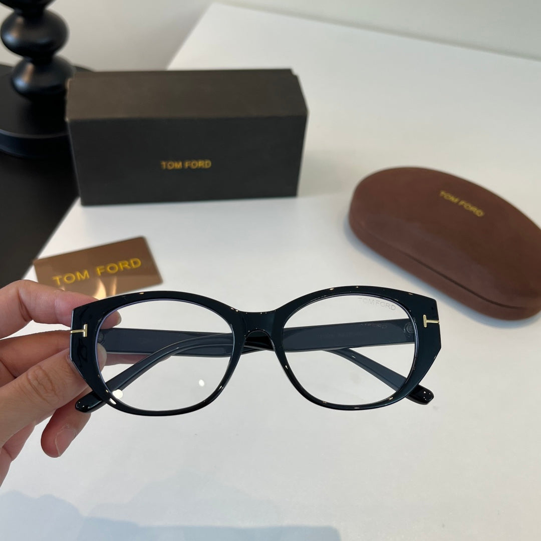 Tom Ford Fashion Silver Lens Sunglasses for Men & Women - 466319 - detail image 5