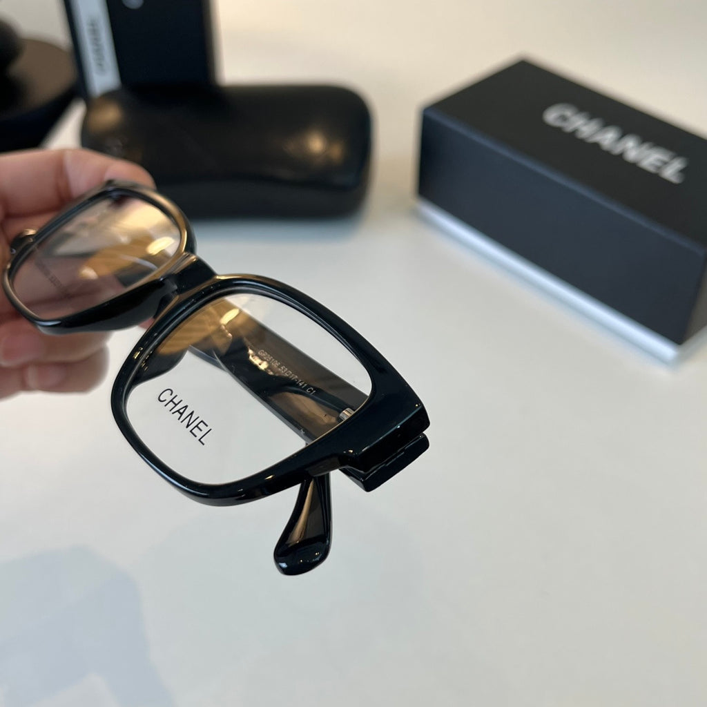 Chanel Oversized Silver Lens Sunglasses for Men & Women - 415299 - detail image 5