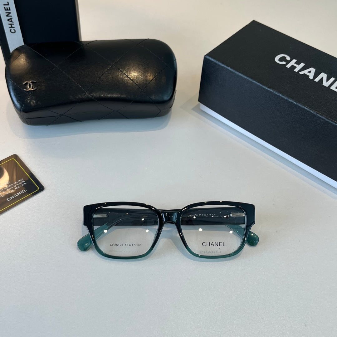 Chanel Oversized Silver Lens Sunglasses for Men & Women - 415300 - detail image 4