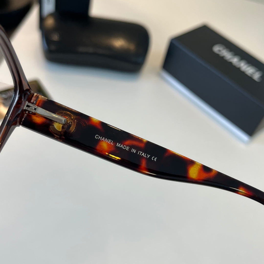 Chanel Oversized Silver Lens Sunglasses for Men & Women - 415301 - detail image 9