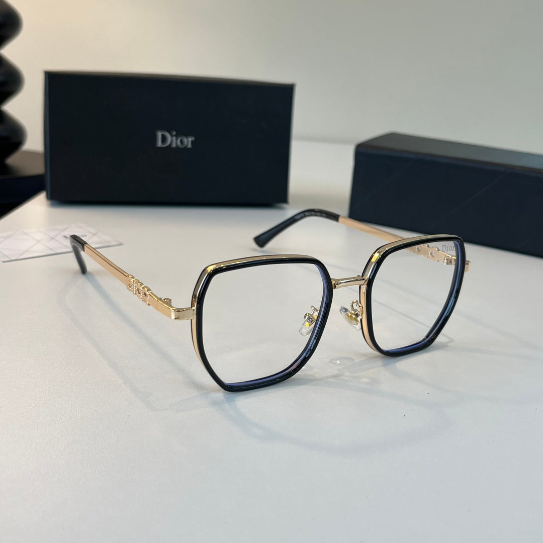 Dior Fashion Silver Lens Sunglasses for Men & Women - 431805