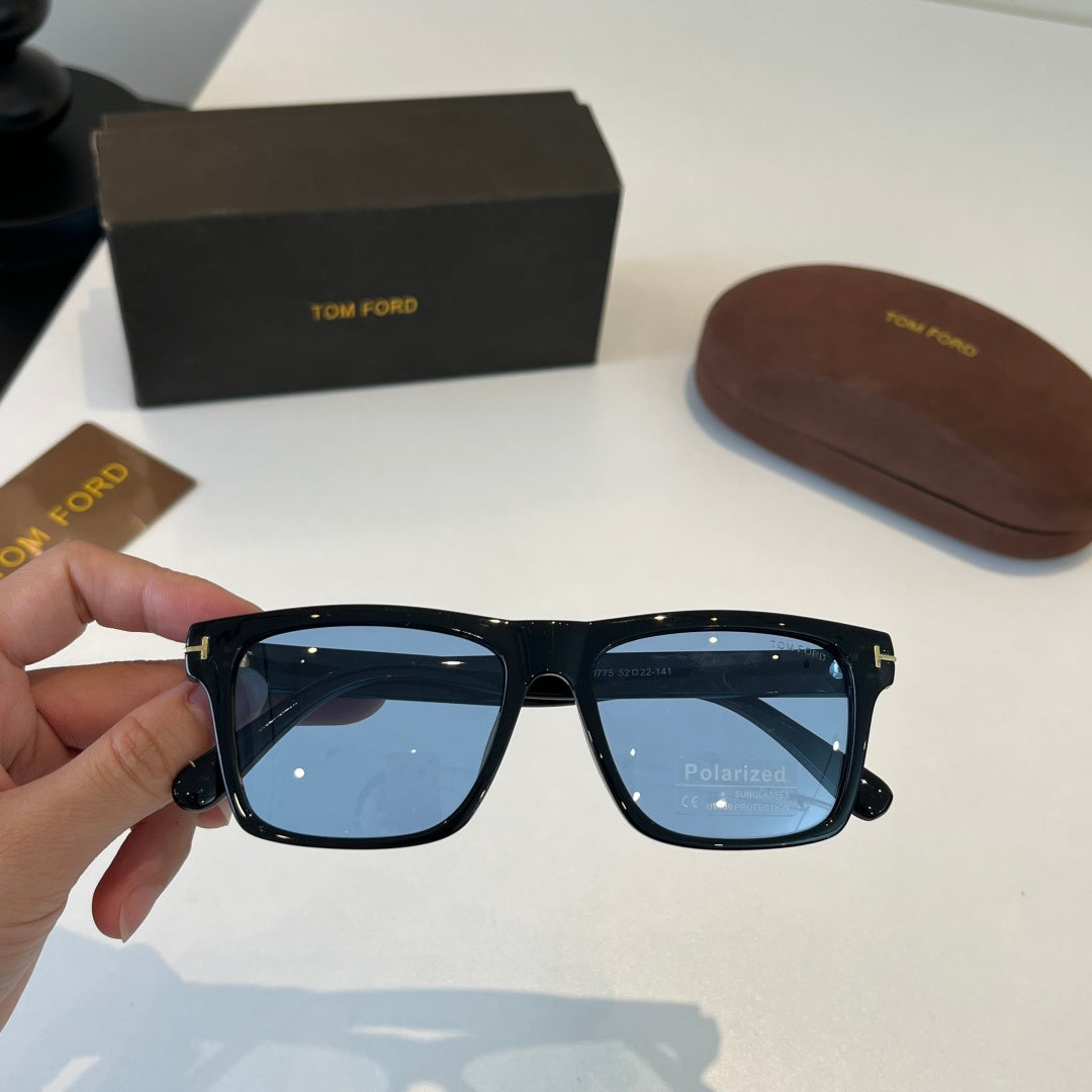 Tom Ford Fashion Blue Lens Sunglasses for Men & Women - 466320 - detail image 5