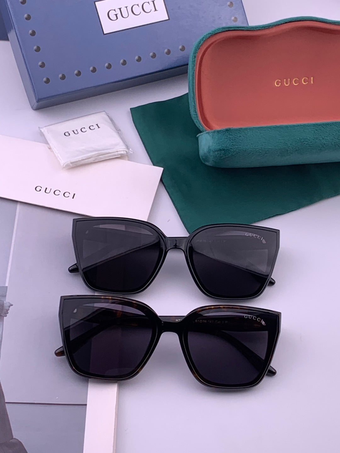 Gucci G07726 Polarized Square Black Lens Sunglasses for Men & Women - 357908 - detail image 7