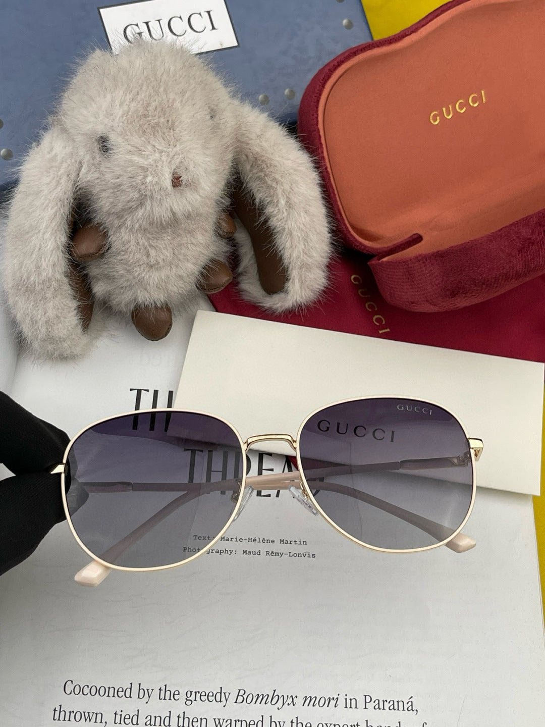Gucci G5822 Polarized Oversized Gold Lens Sunglasses for Men & Women - 357885 - detail image 2