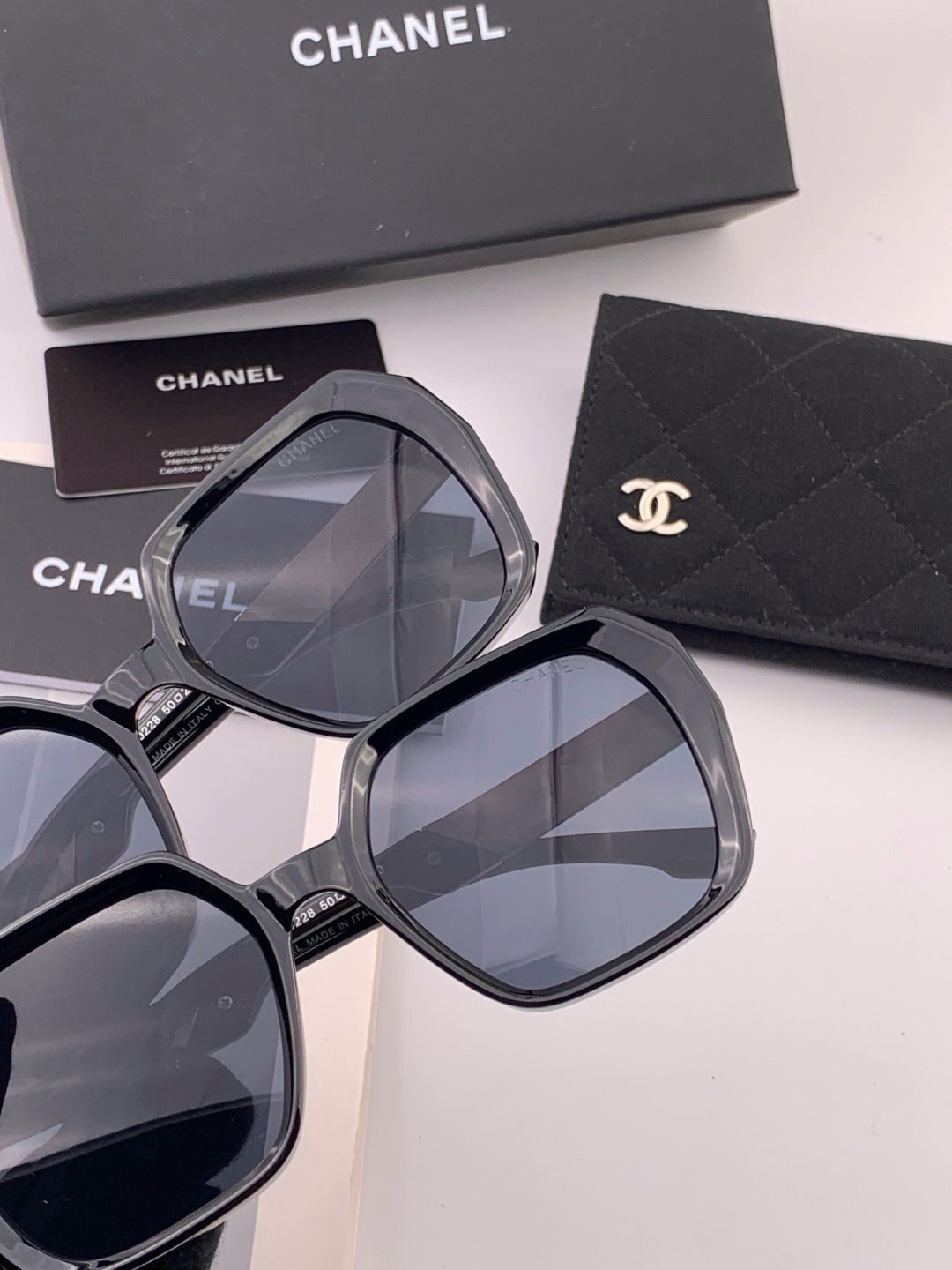 Chanel CH84022 Oversized Gold Lens Sunglasses for Men & Women - 358059 - detail image 2
