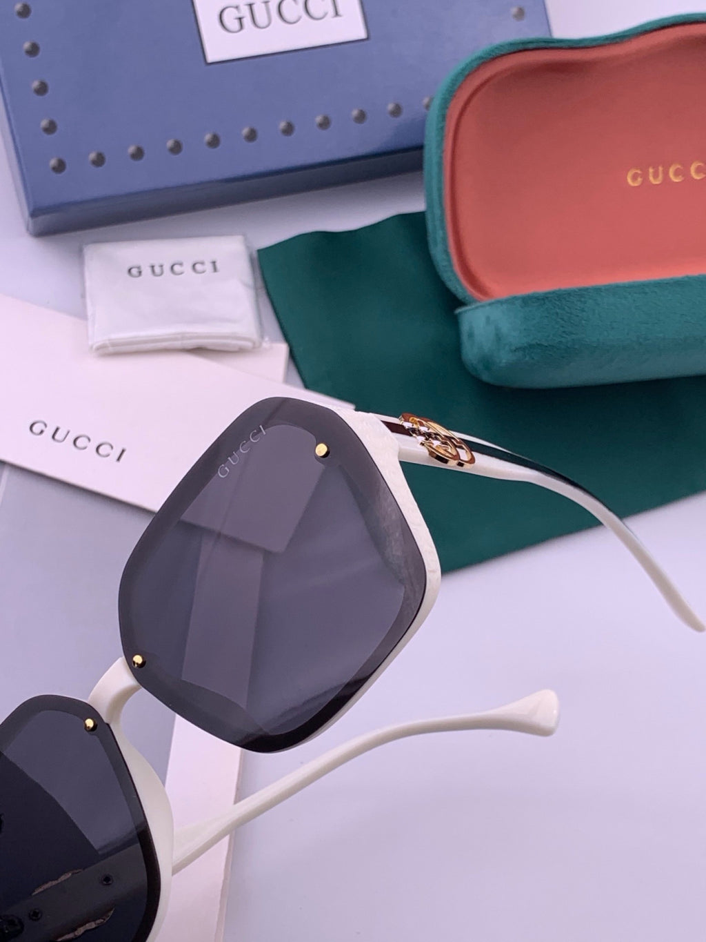 Gucci G0772 Polarized Square Gold Lens Sunglasses for Women - 357805 - detail image 3