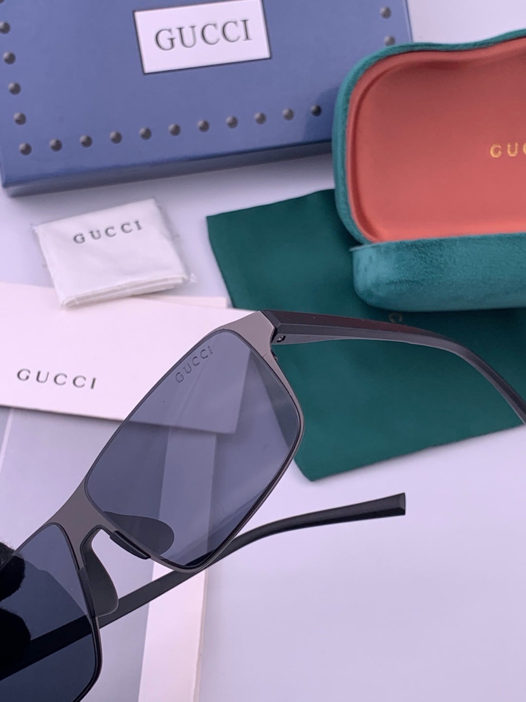 Gucci G2225 Polarized Aviator Gold Lens Sunglasses for Men - 371631 - detail image 2