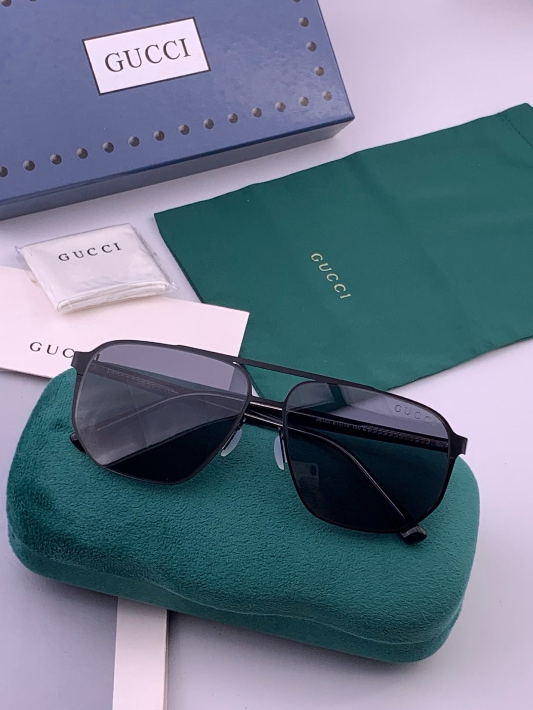 Gucci G3380 Polarized Aviator Gold Lens Sunglasses for Men - 371601 - detail image 7