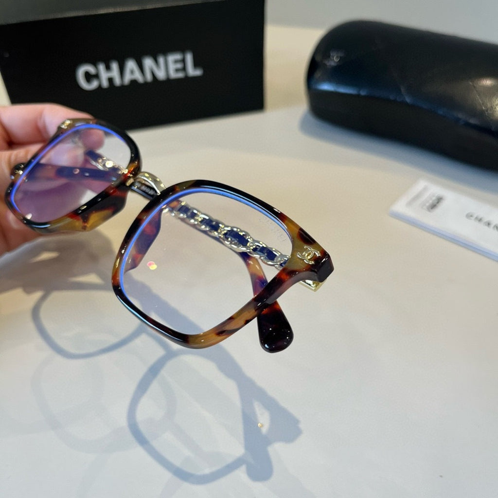 Chanel Oversized Silver Lens Sunglasses for Men & Women - 371861 - detail image 9
