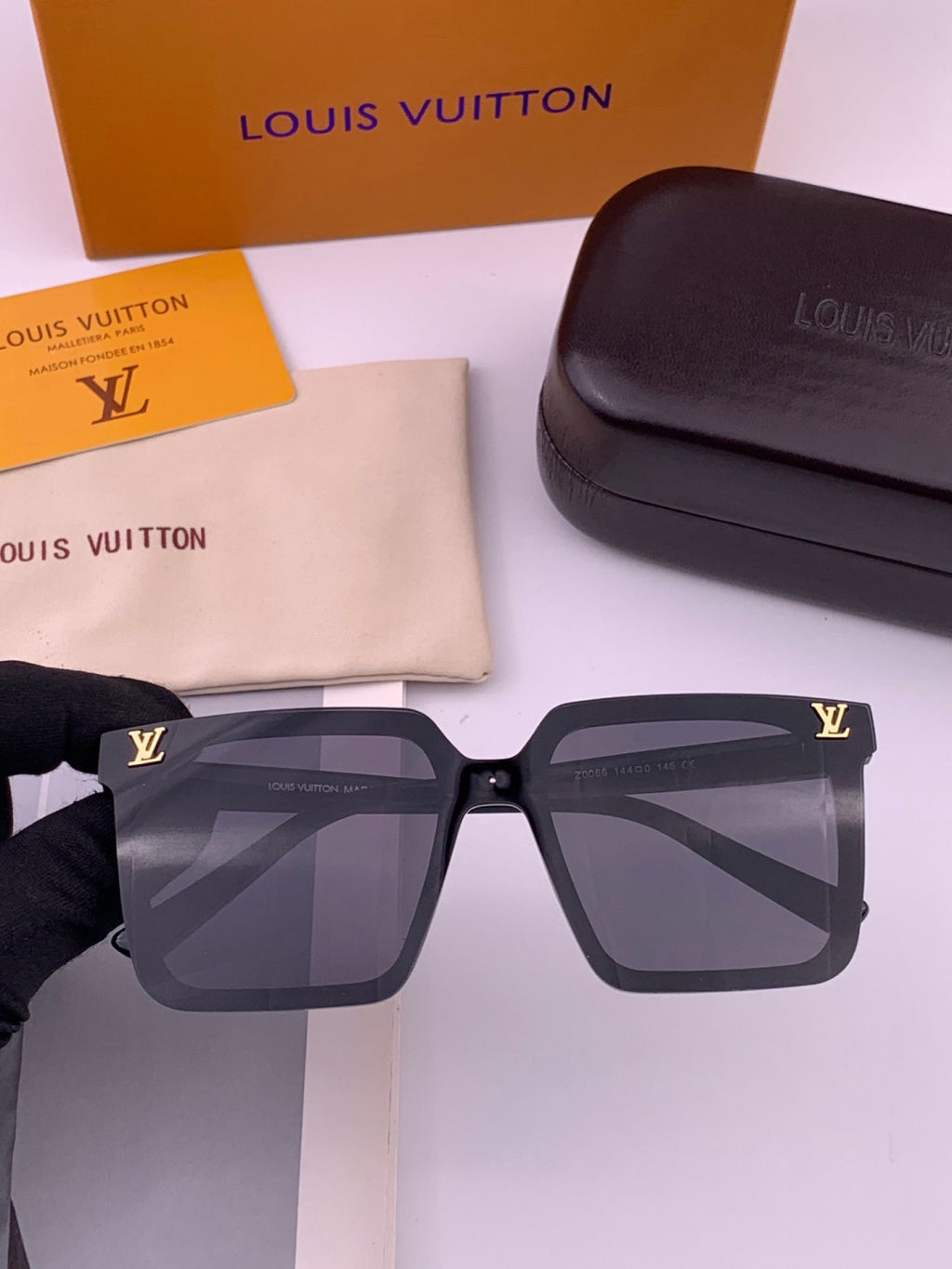 Louis Vuitton L6006 Oversized Black Lens Sunglasses for Men & Women - 371442