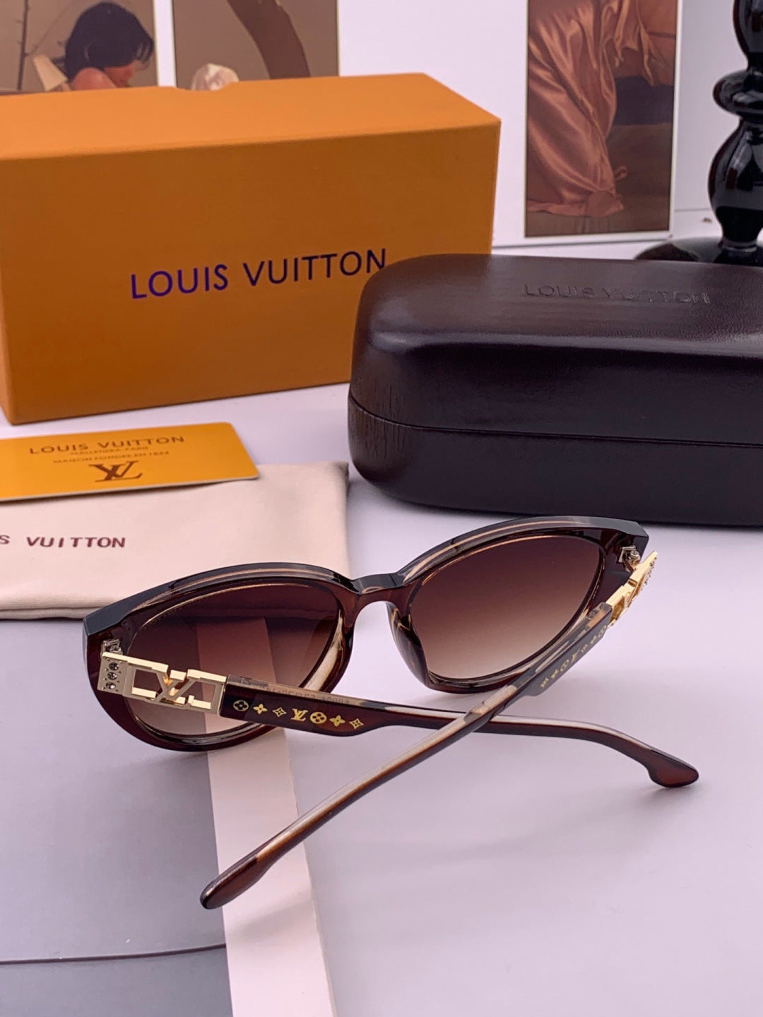 Louis Vuitton L15803 Square Black Lens Sunglasses for Women - 371443 - detail image 6