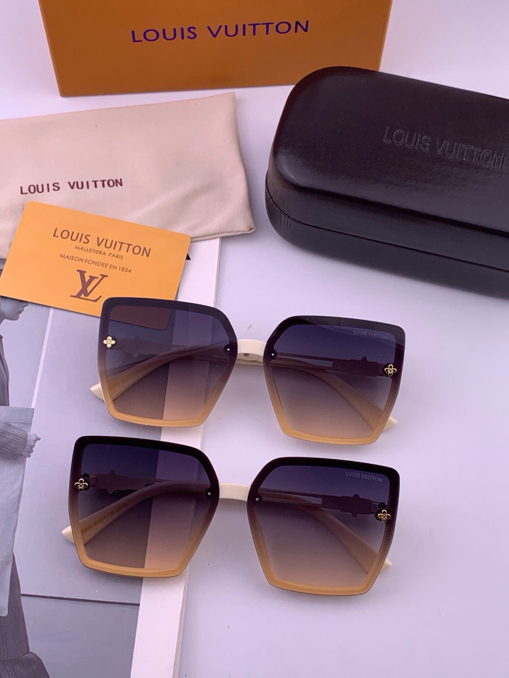 Louis Vuitton L6302 Square Gold Lens Sunglasses for Men & Women - 371346 - detail image 6