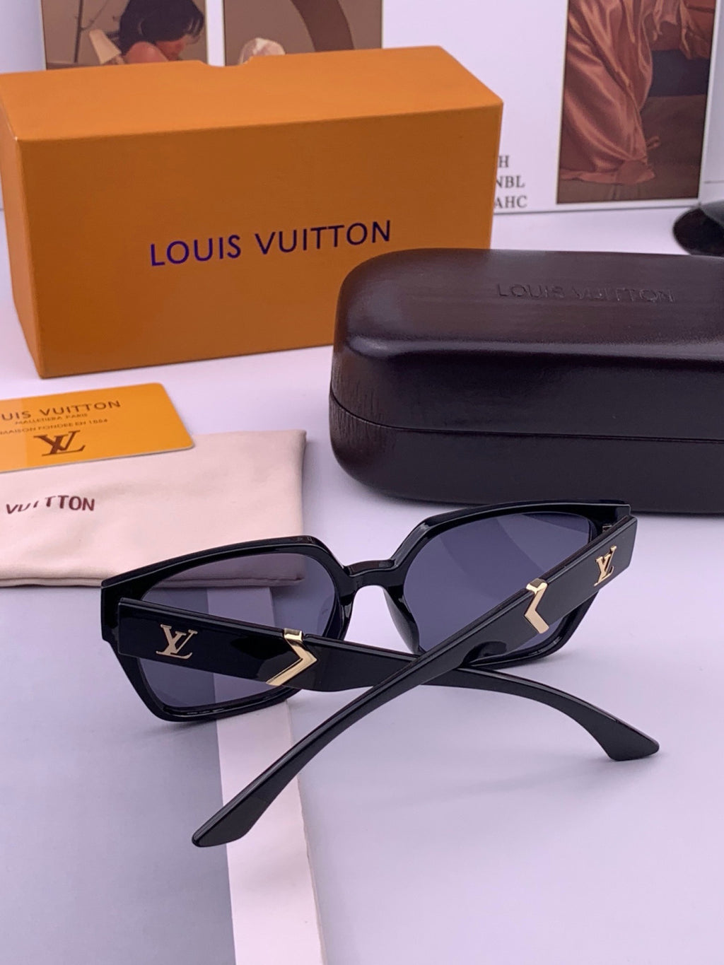 Louis Vuitton L77004 Oversized Black Lens Sunglasses for Men & Women - 371355 - detail image 6