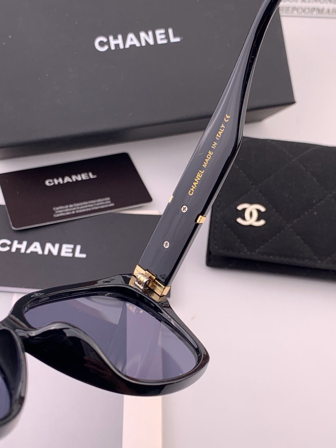 Chanel CH47004 Oversized Black Lens Sunglasses for Men & Women - 371737 - detail image 6