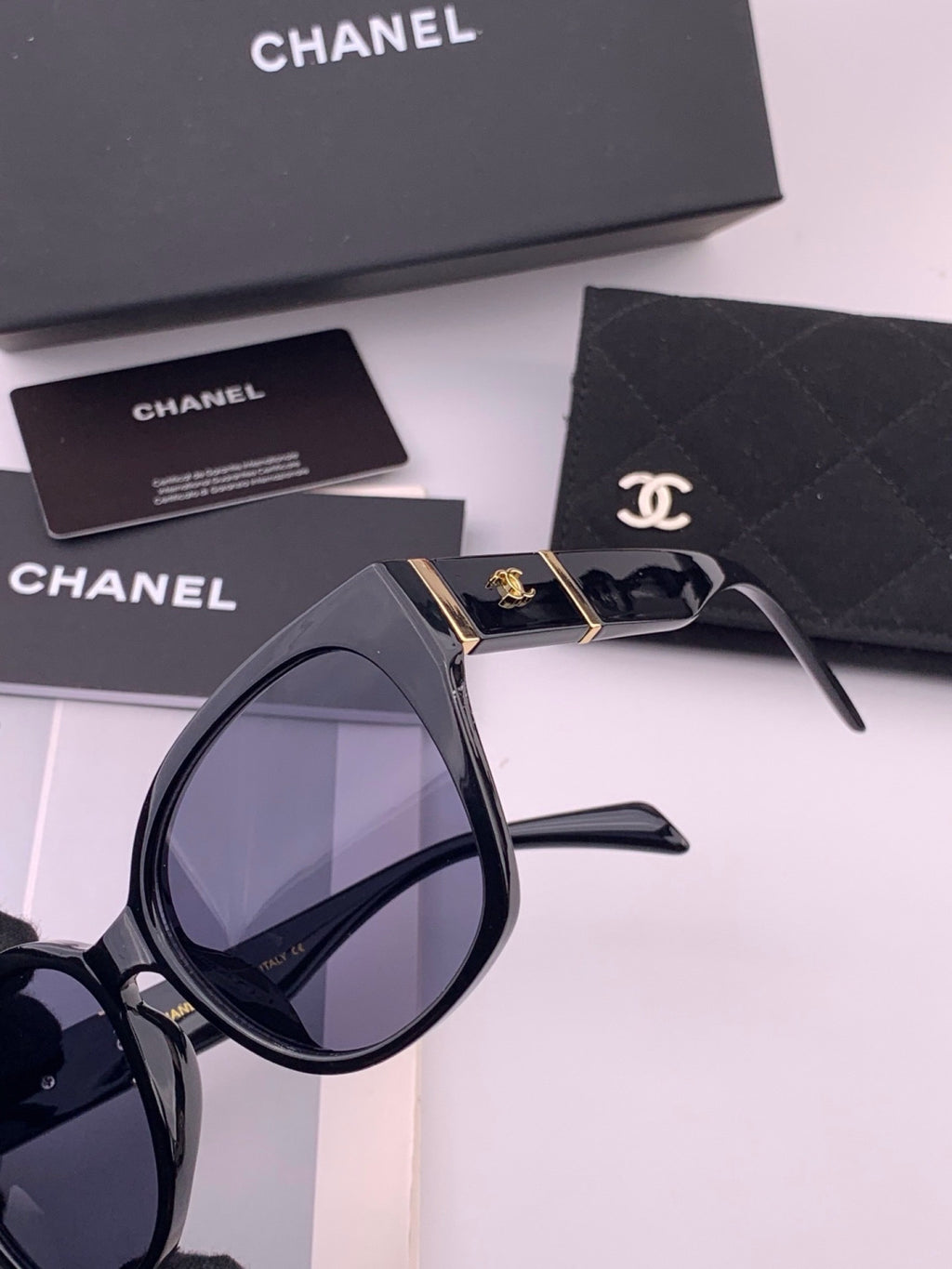 Chanel CH47004 Oversized Black Lens Sunglasses for Men & Women - 371737 - detail image 3