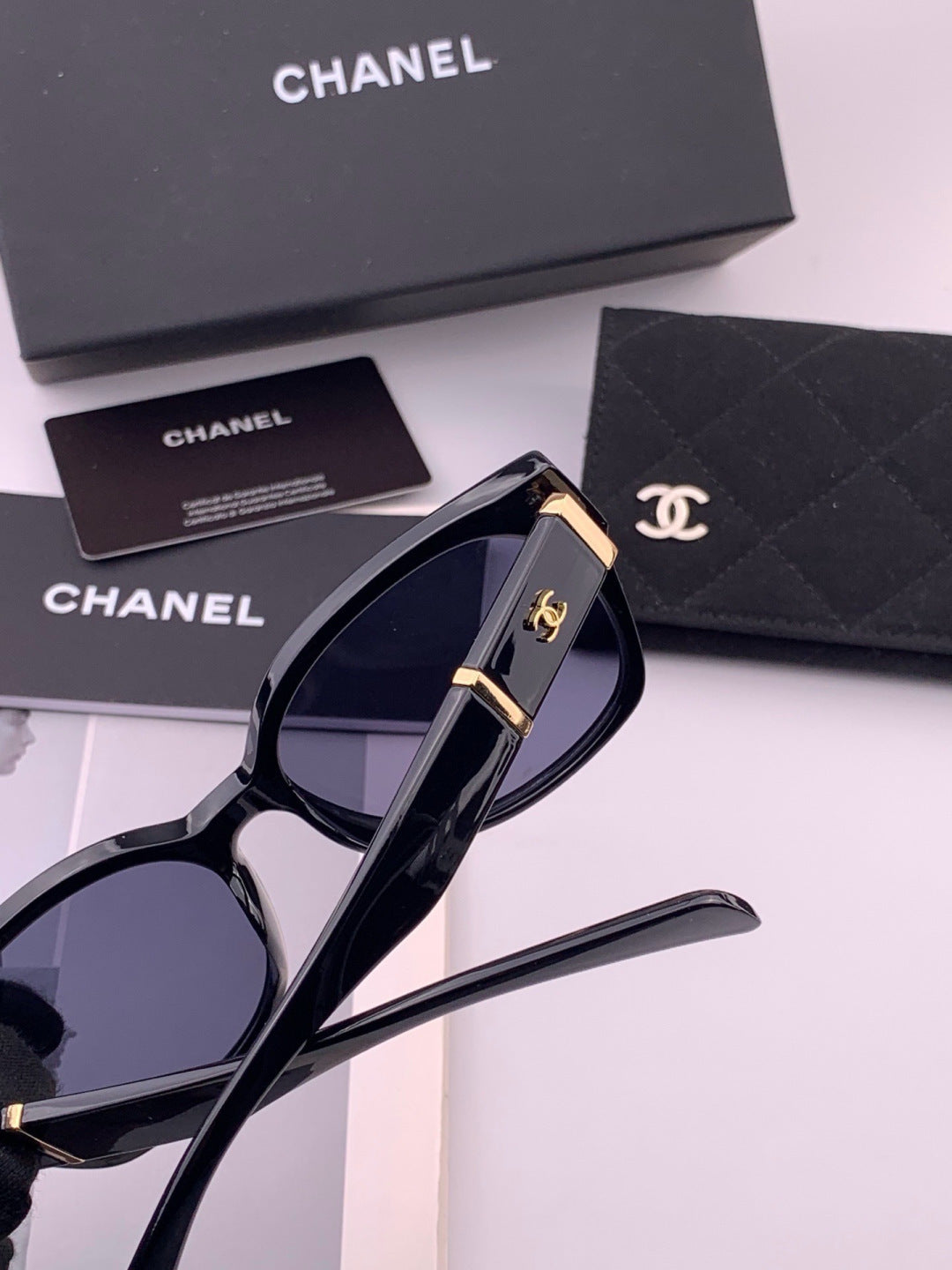 Chanel CH47004 Oversized Black Lens Sunglasses for Men & Women - 371737 - detail image 4