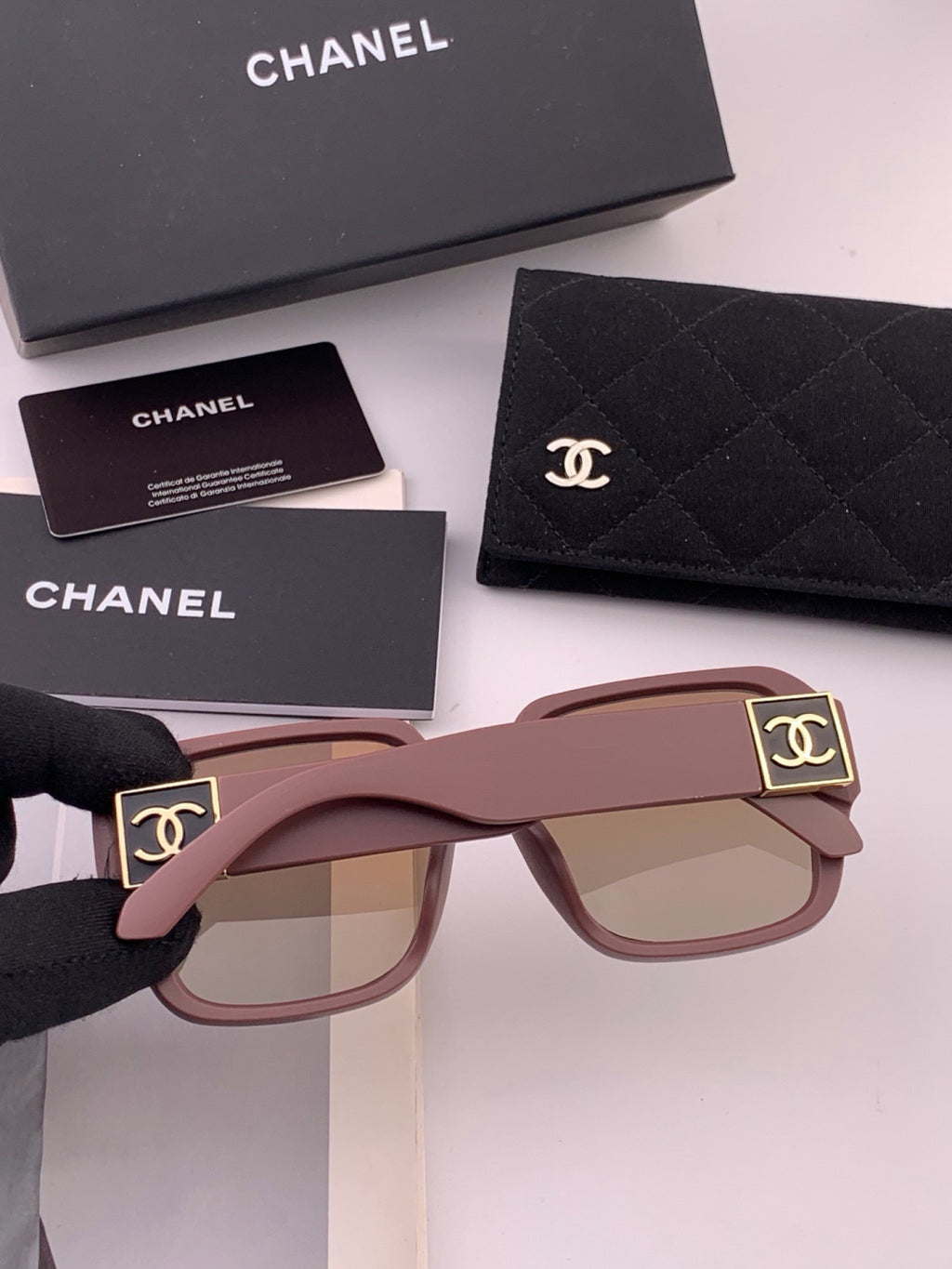 Chanel CH87004 Oversized Red Lens Sunglasses for Men & Women - 371739 - detail image 3