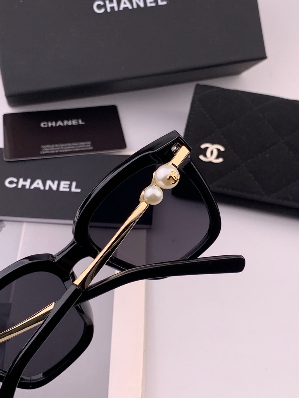 Chanel CH4231 Oversized Black Lens Sunglasses for Men & Women - 371744 - detail image 4