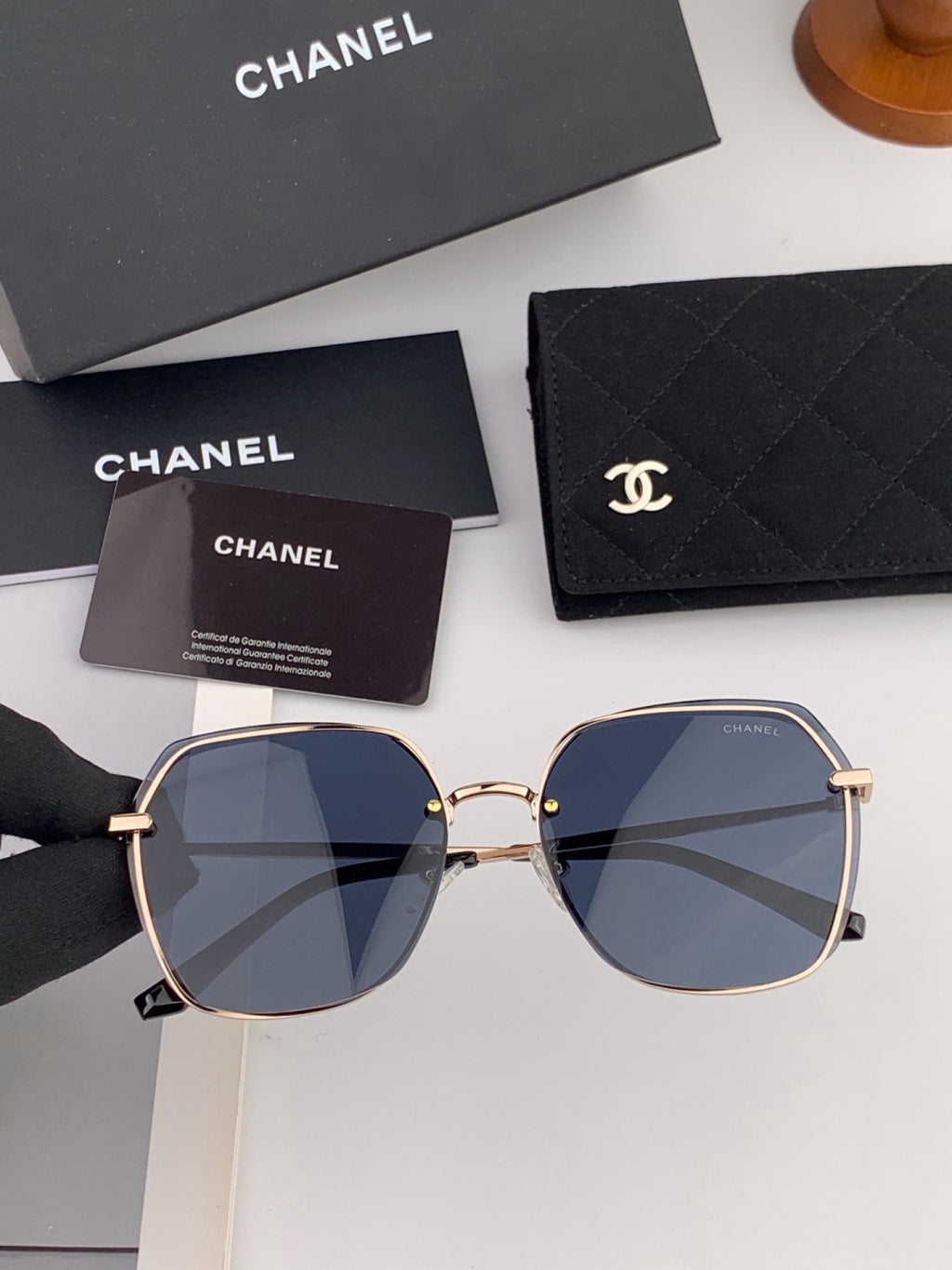 Chanel CH2201 Polarized Rimless Red Lens Sunglasses for Men & Women - detail image 2