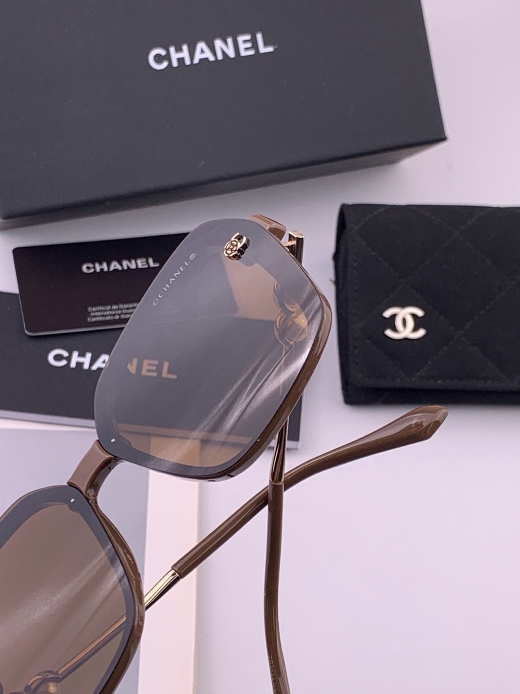 Chanel CH1910 Polarized Oversized Gold Lens Sunglasses for Men & Wome - 382290 - detail image 4