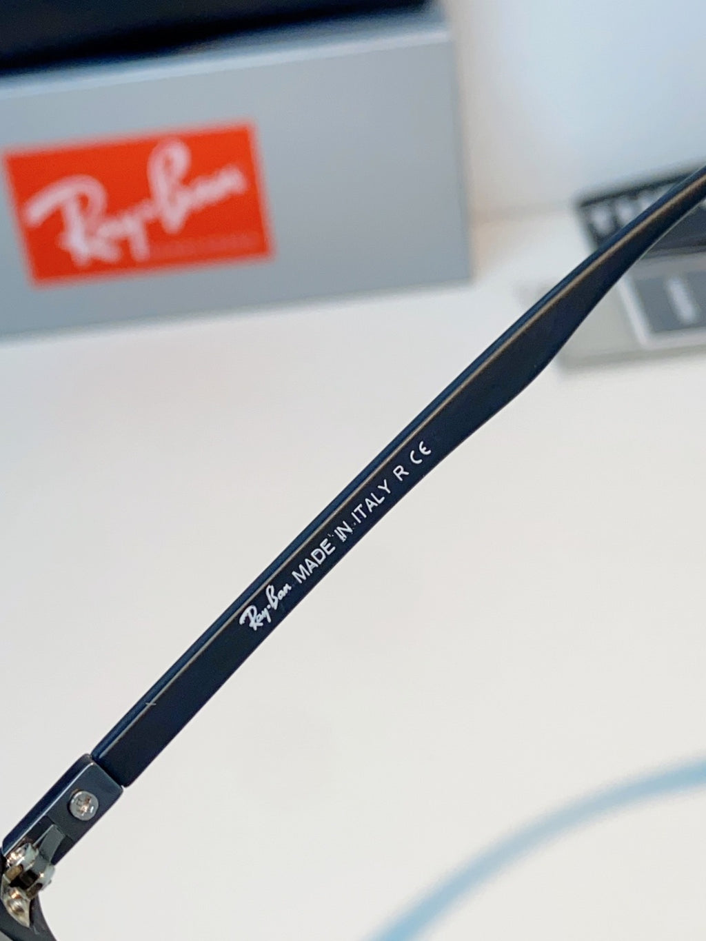 Ray-Ban Polarized Round Blue Lens Sunglasses for Men & Women - 450091 - detail image 9