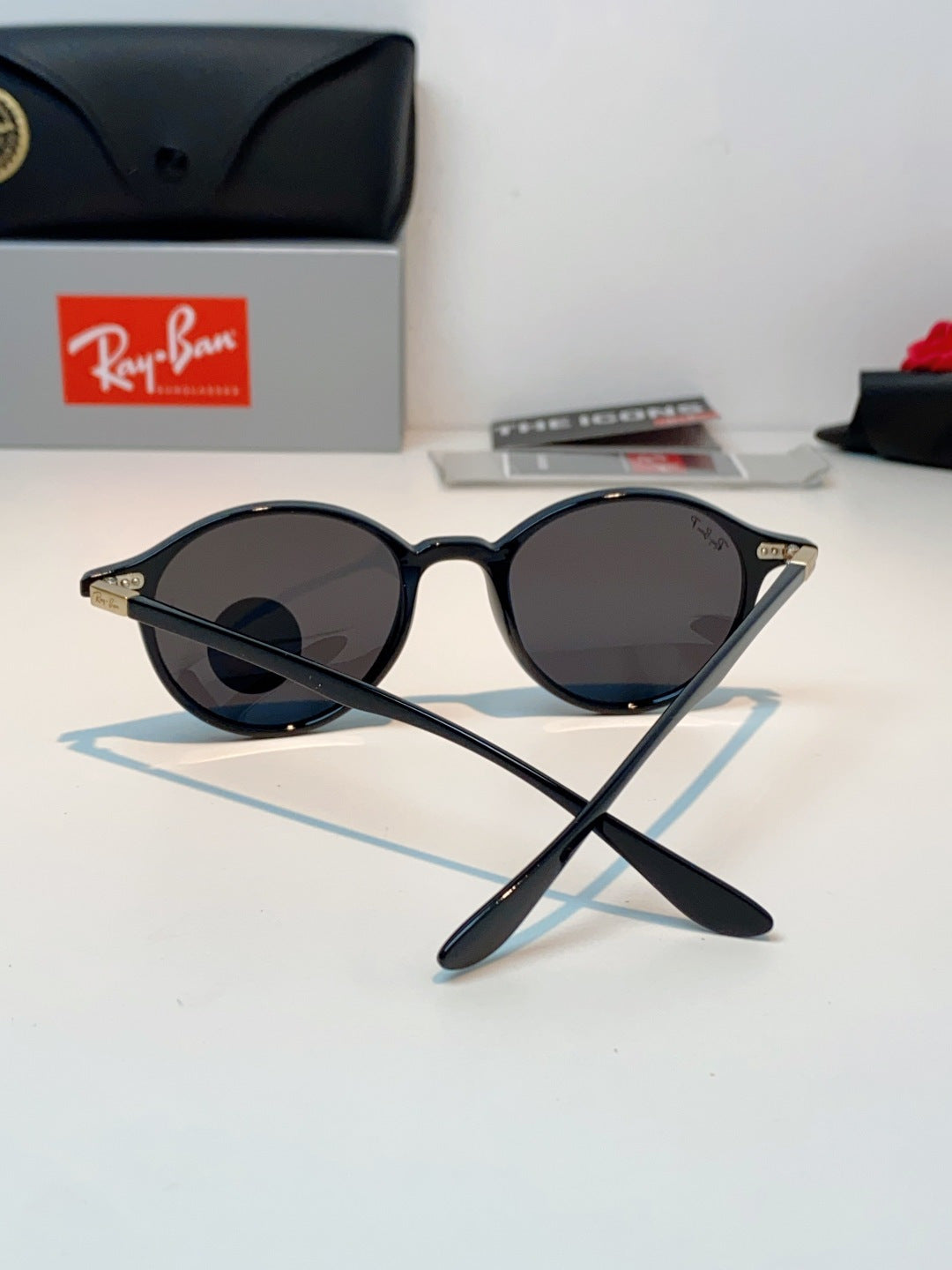 Ray-Ban Polarized Round Black Lens Sunglasses for Men & Women - detail image 3