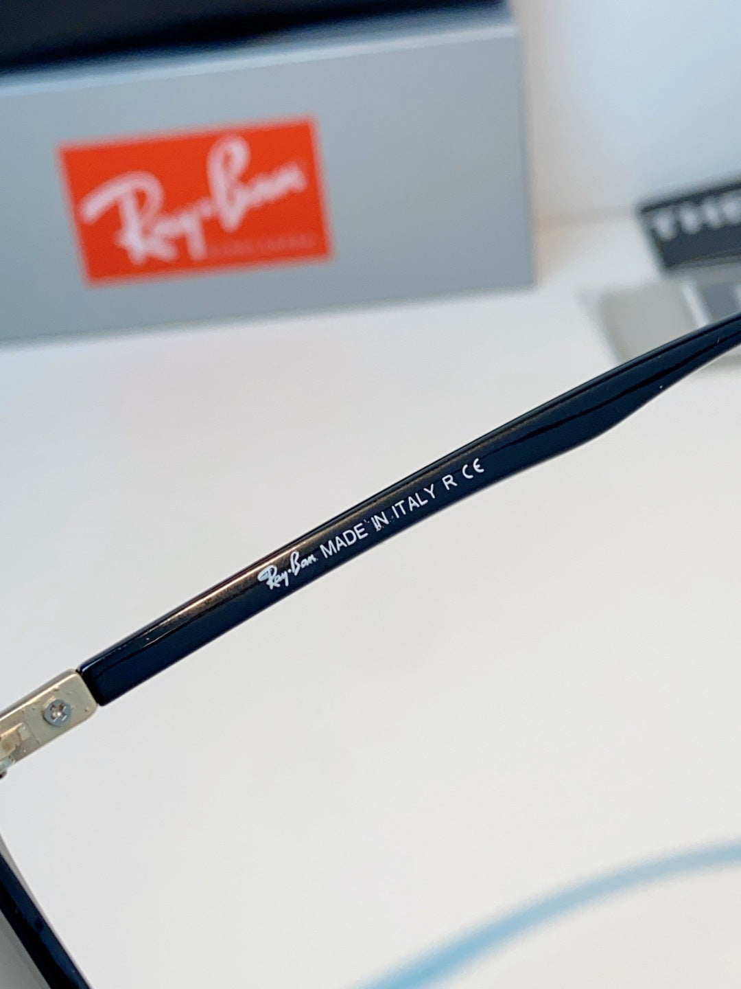 Ray-Ban Polarized Round Black Lens Sunglasses for Men & Women - detail image 9