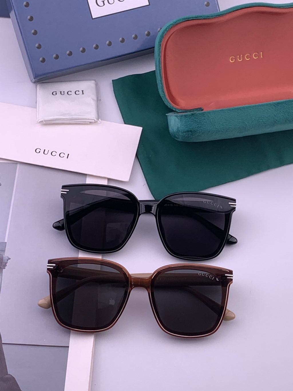 Gucci G07711 Round Black Lens Sunglasses for Men & Women - 382105 - detail image 6