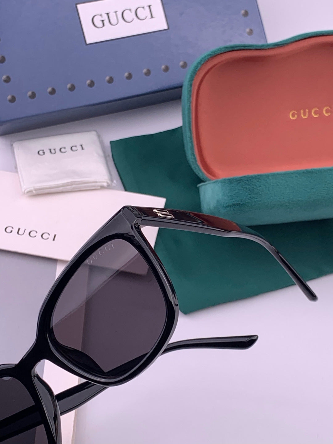 Gucci G57712 Polarized Square Gold Lens Sunglasses for Women - 382093 - detail image 4