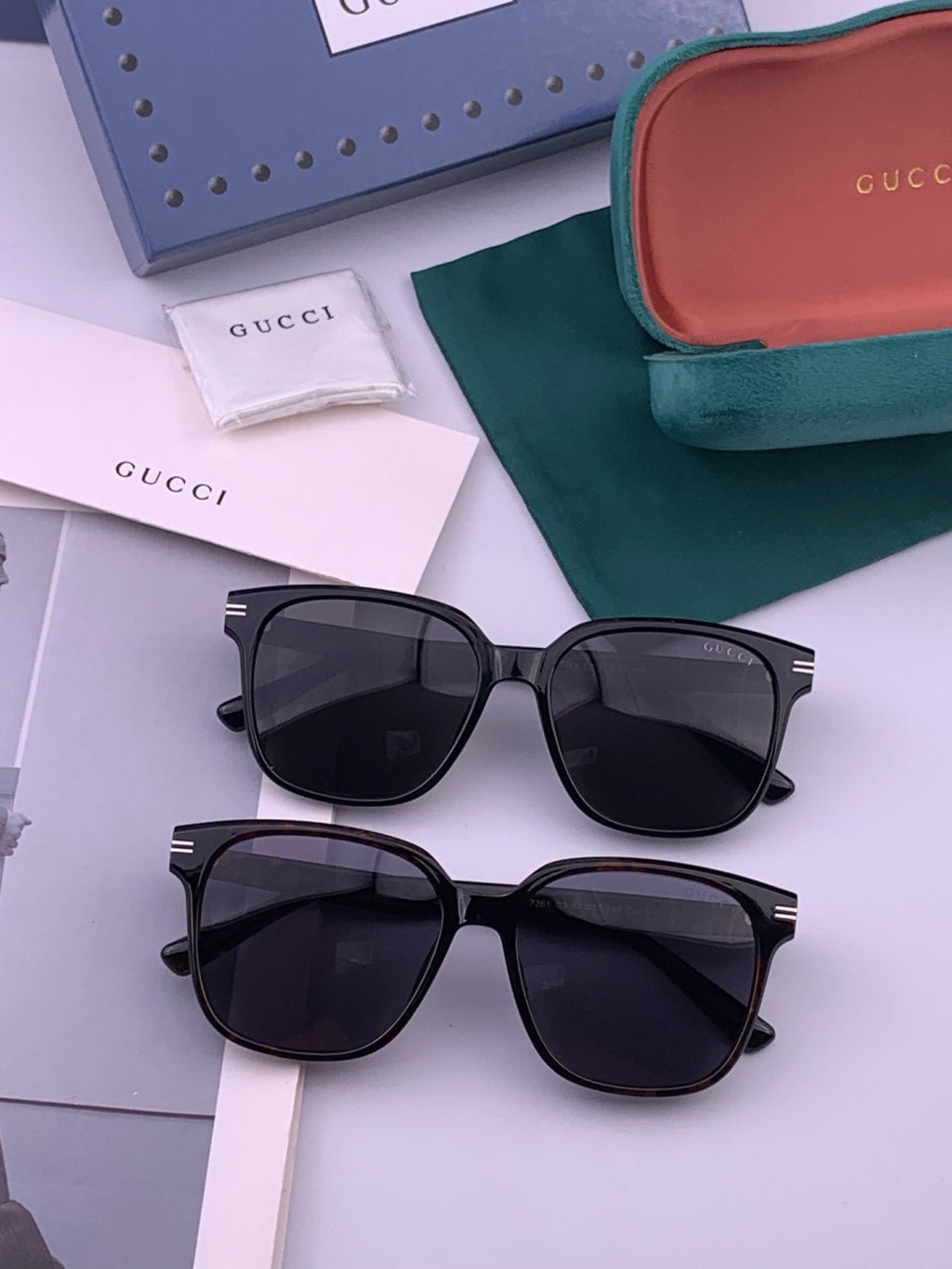 Gucci G17726 Round Black Lens Sunglasses for Men & Women - detail image 8