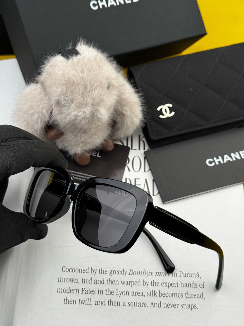 Chanel CH1908 Polarized Square Red Lens Sunglasses for Women - 398567 - detail image 4