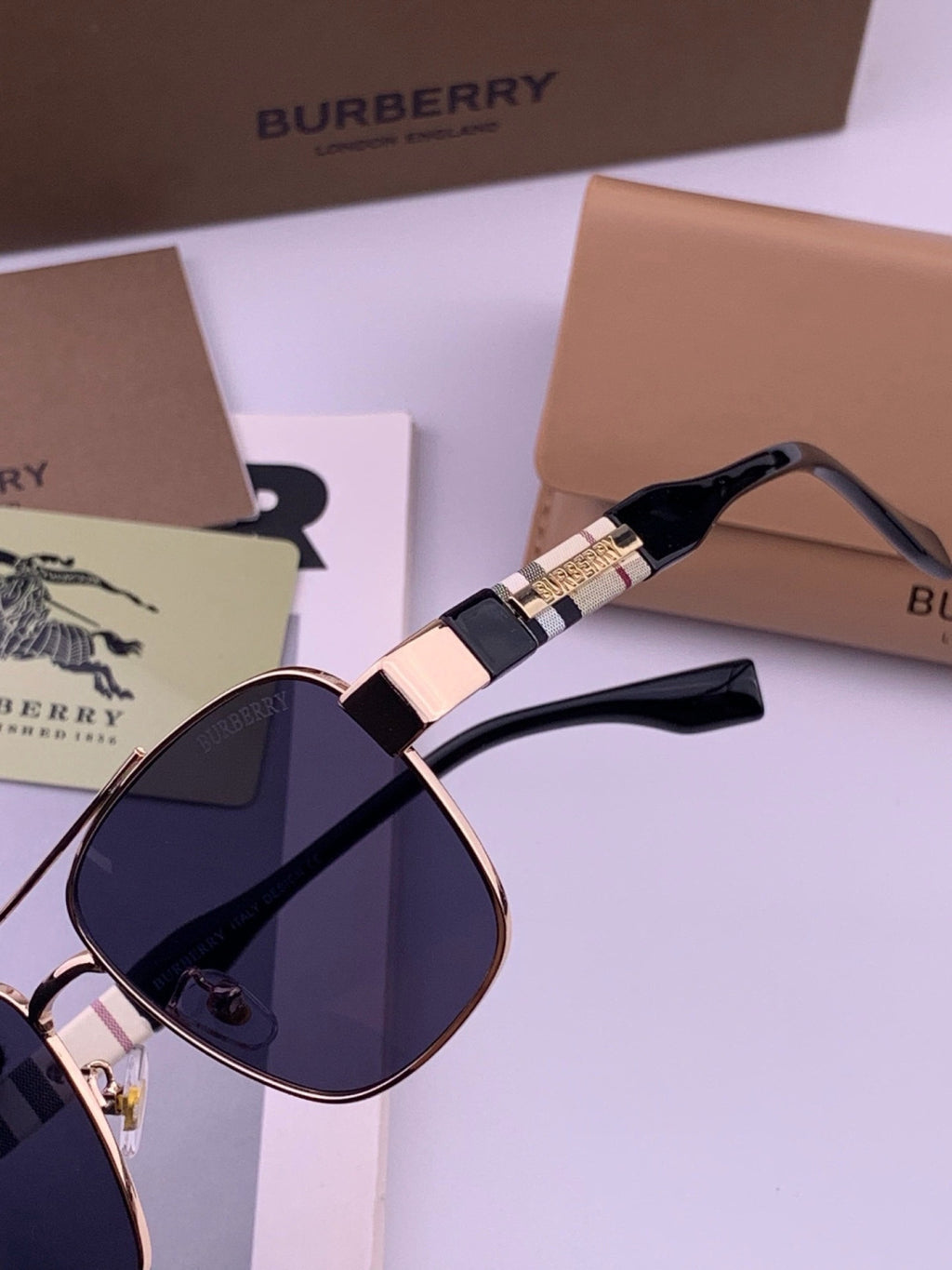 Burberry B201 Aviator Blue Lens Sunglasses for Men - 399084 - detail image 3