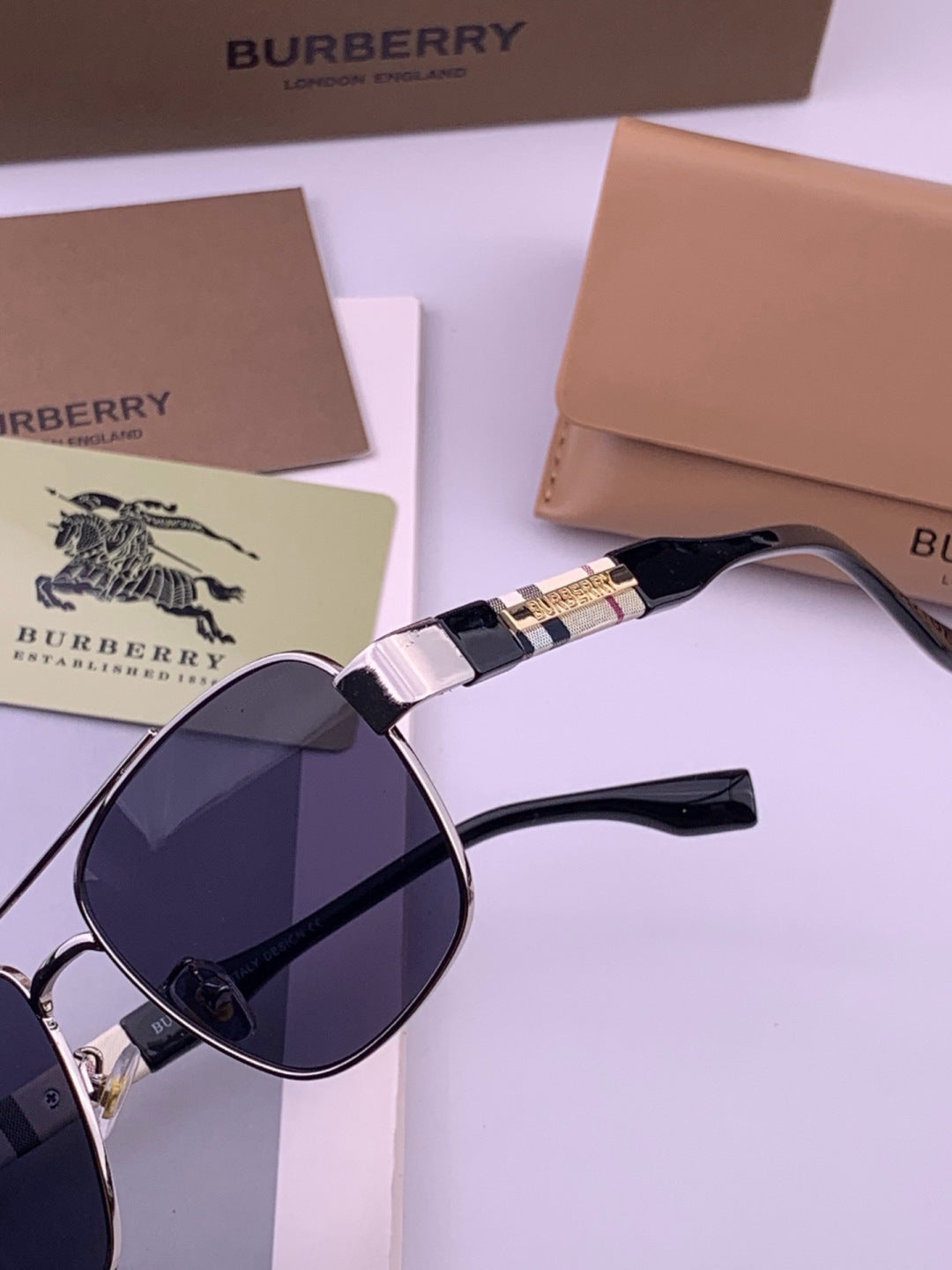 Burberry B201 Aviator Blue Lens Sunglasses for Men - 399085 - detail image 3