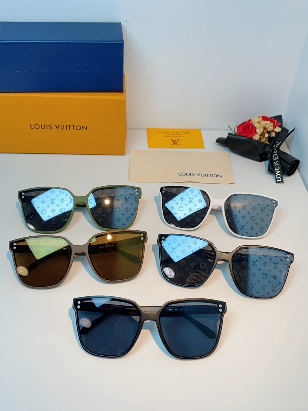 Louis Vuitton Square Black Lens Sunglasses for Men & Women - 398156 - detail image 14