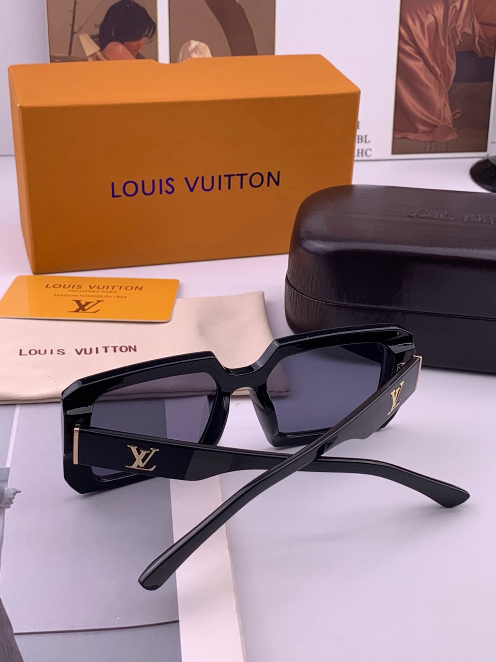 Louis Vuitton L37004 Oversized Black Lens Sunglasses for Men & Women - 398215 - detail image 7