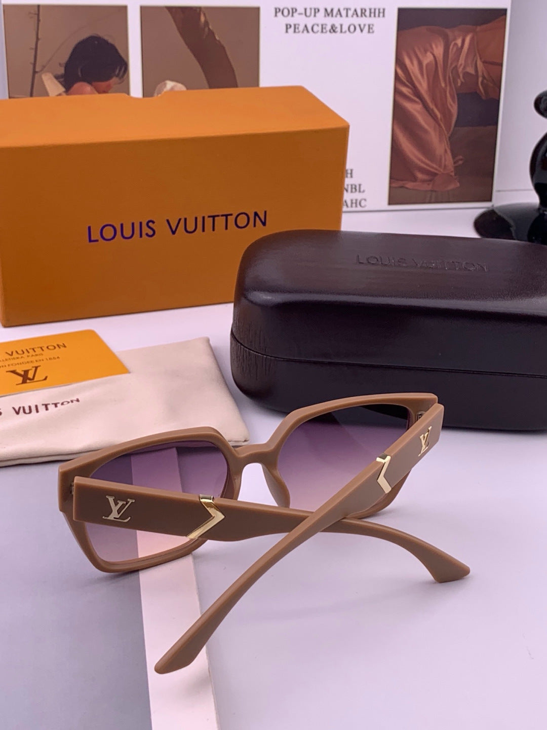 Louis Vuitton L77004 Oversized Purple Lens Sunglasses for Men & Women - 398218 - detail image 7
