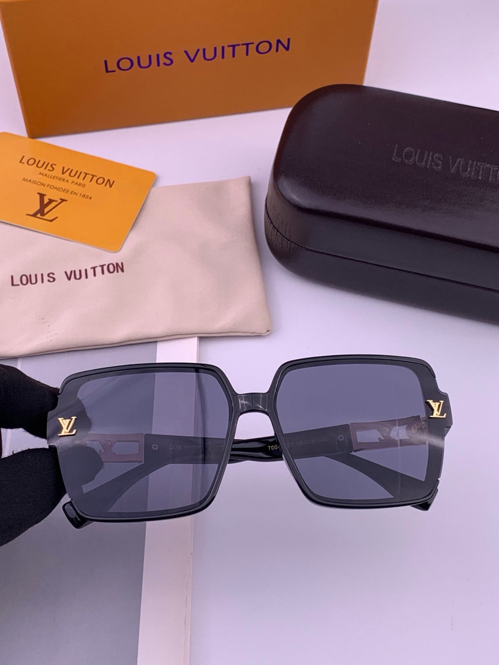 Louis Vuitton L77004 Oversized Blue Lens Sunglasses for Men & Women - 398220
