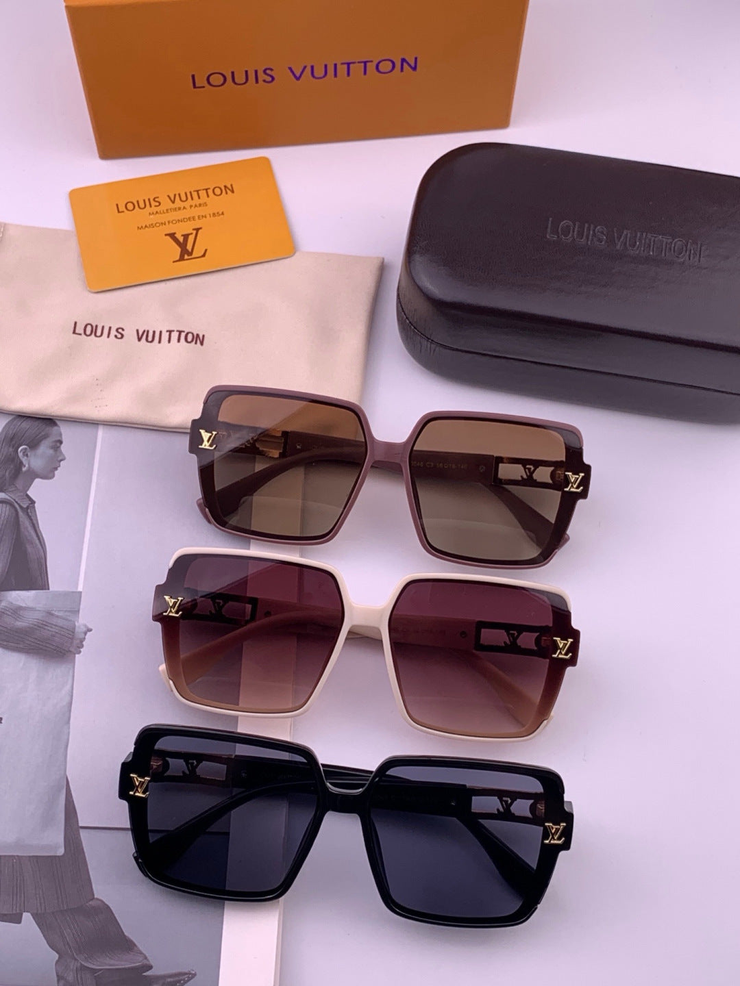 Louis Vuitton L77004 Oversized Blue Lens Sunglasses for Men & Women - 398220 - detail image 8