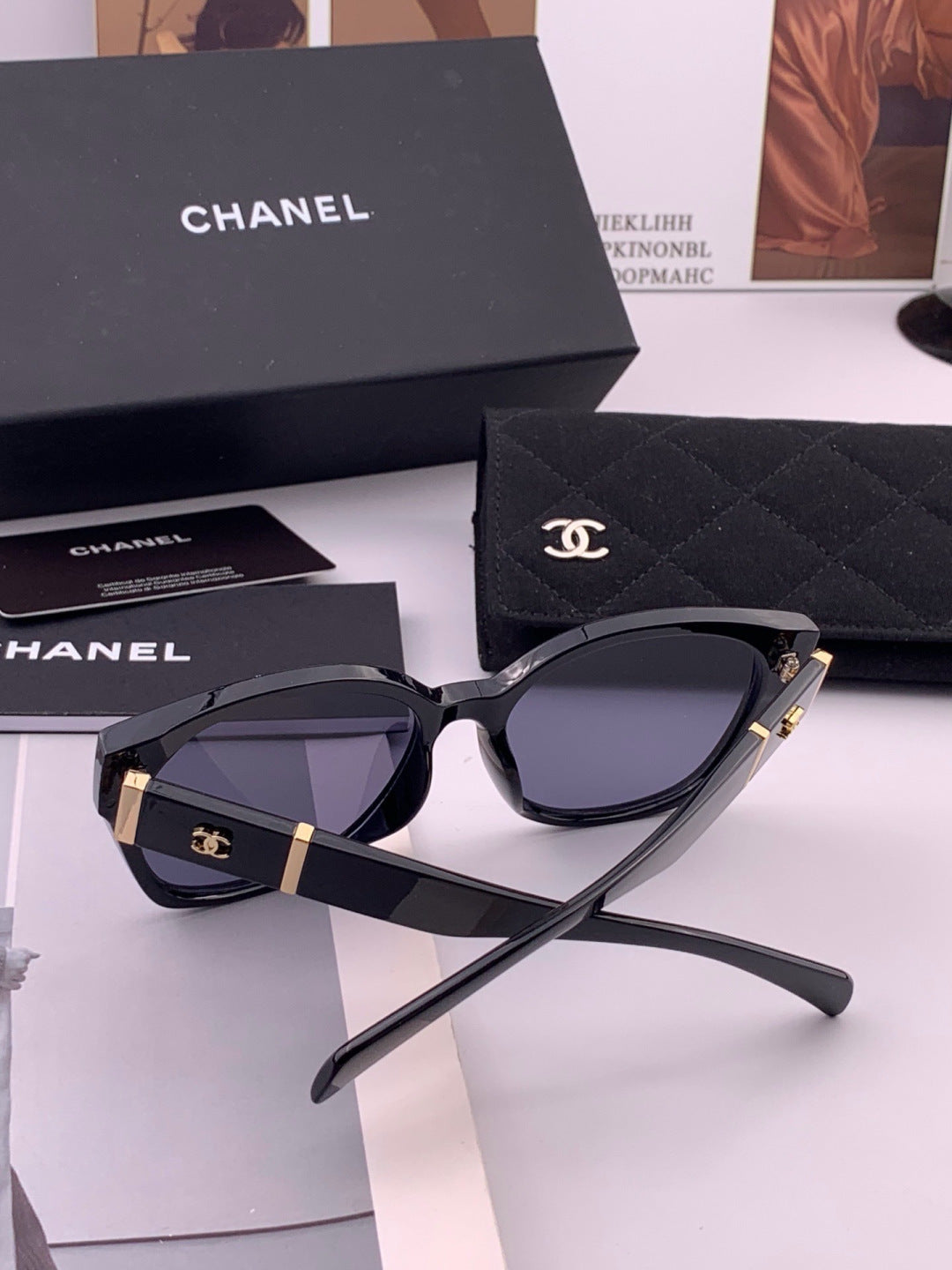 Chanel CH47004 Oversized Black Lens Sunglasses for Men & Women - 398647 - detail image 7