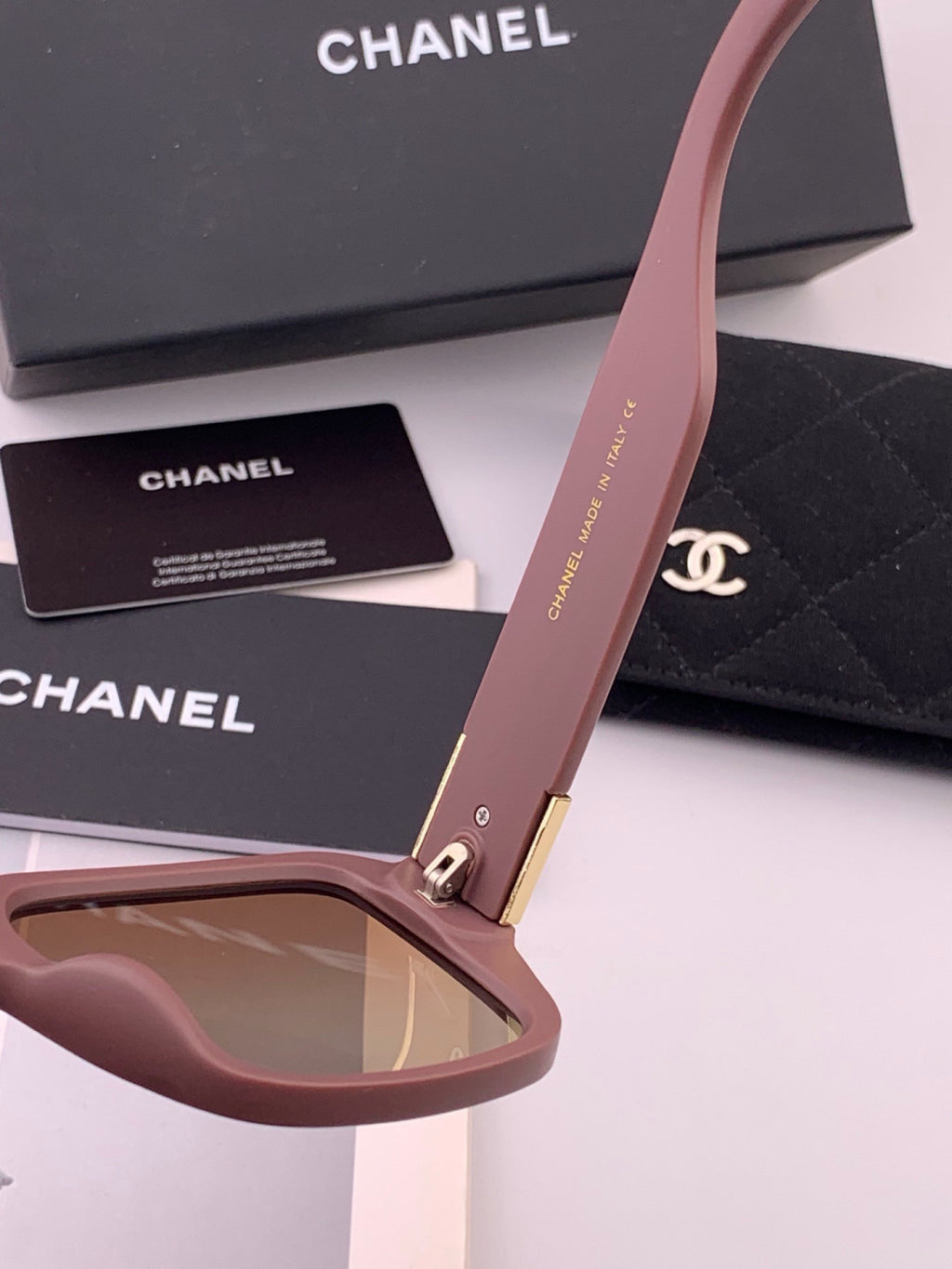 Chanel CH87004 Oversized Red Lens Sunglasses for Men & Women - 398649 - detail image 5