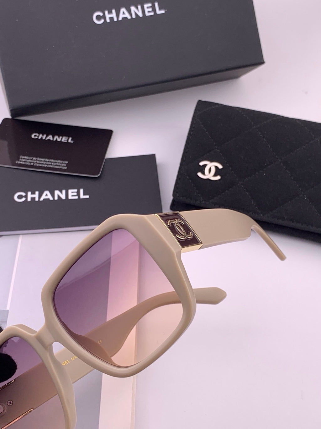 Chanel CH87004 Oversized Red Lens Sunglasses for Men & Women - 398651 - detail image 3