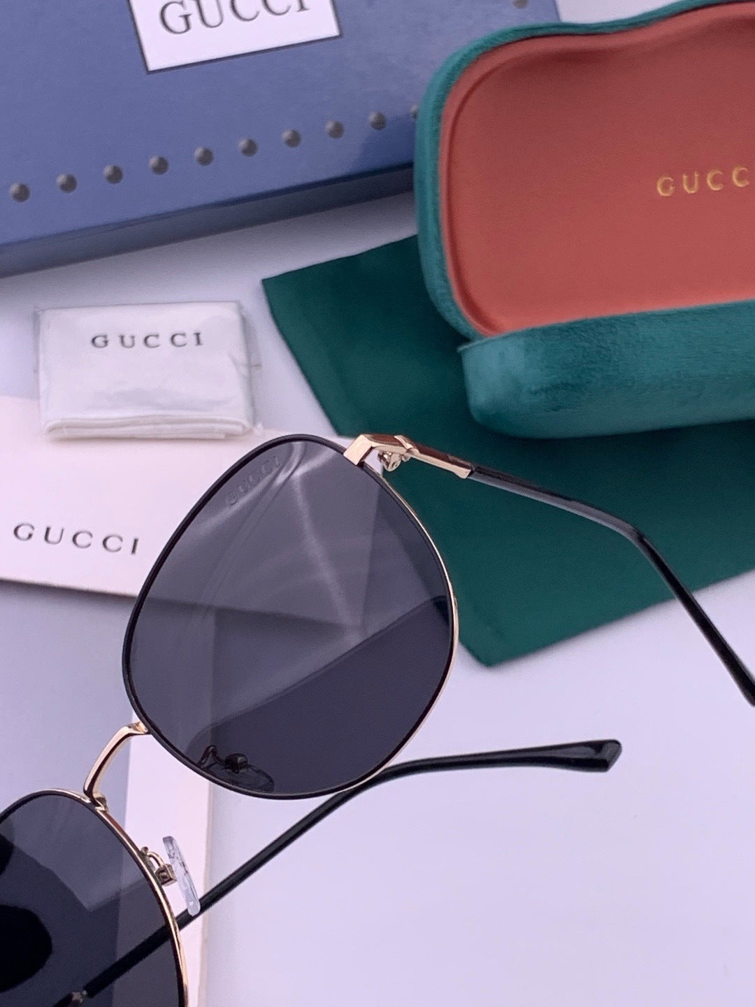 Gucci G5822 Polarized Oversized Gold Lens Sunglasses for Men & Women - 398261