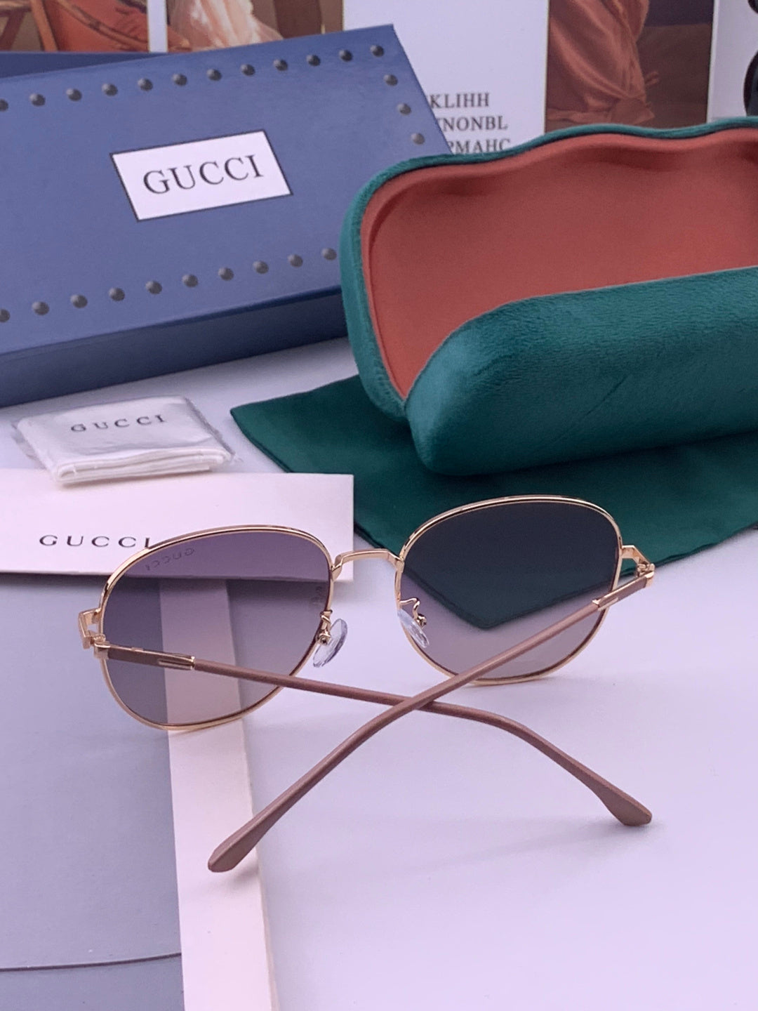 Gucci G5822 Polarized Oversized Gold Lens Sunglasses for Men & Women - 398262 - detail image 4