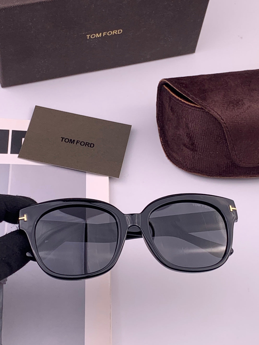 Tom Ford TF1220 Polarized Fashion Black Lens Sunglasses for Men & Wom - 399366